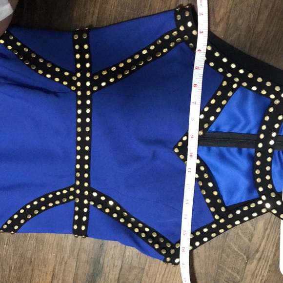 Dress - Picture 5 of 6